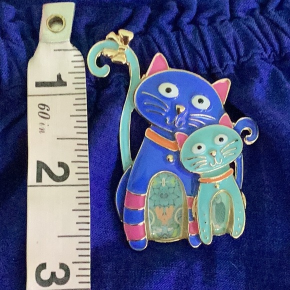 Kitty cat  brooch in Richey colors blues turquoise pinks orange. - Picture 2 of 4